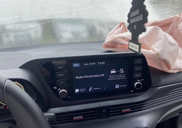Hyundai i20 cena 35900 przebieg: 6325, rok produkcji 2023 z Łosice małe 92